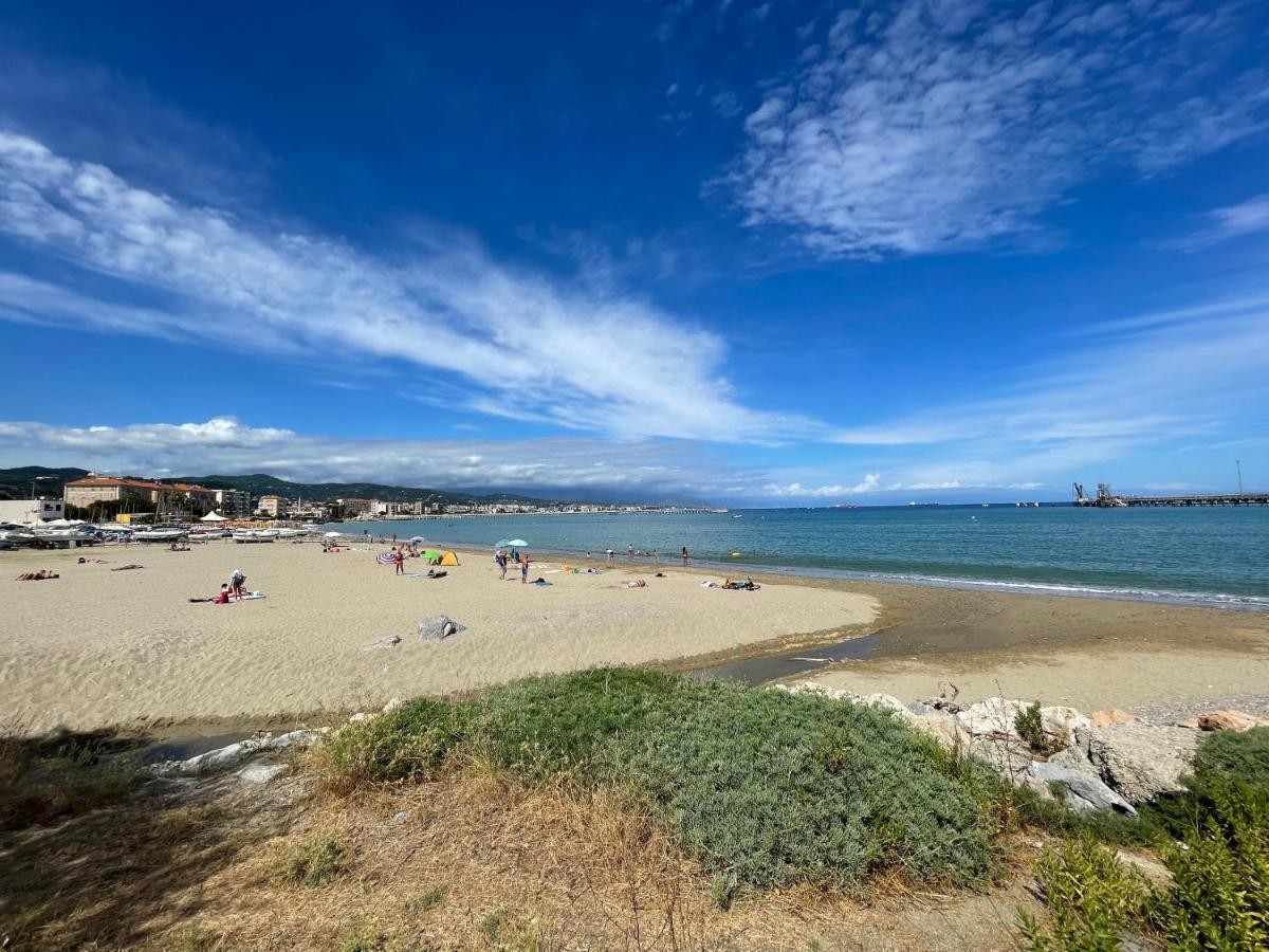 Summer Vado Ligure Exterior foto
